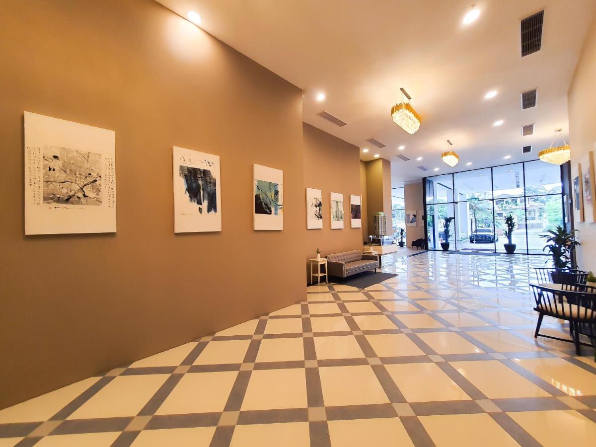 Ramada Suites By Wyndham The Straits Джохор Бахру Екстериор снимка