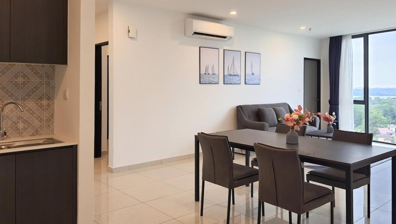 Ramada Suites By Wyndham The Straits Джохор Бахру Екстериор снимка